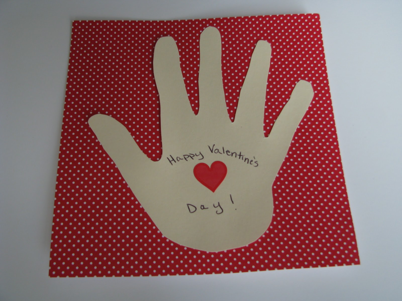 mommy-s-little-helper-handprint-valentine