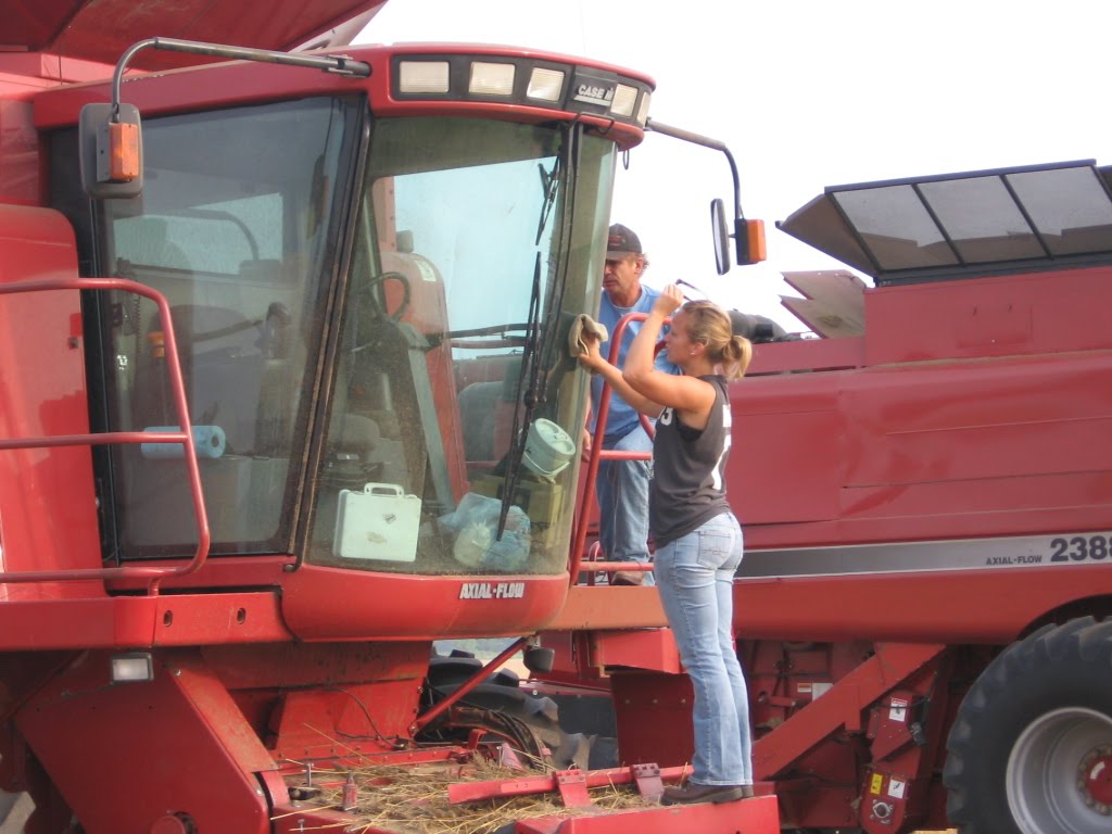 On the Road with Melchert Harvesting Combining Wheat