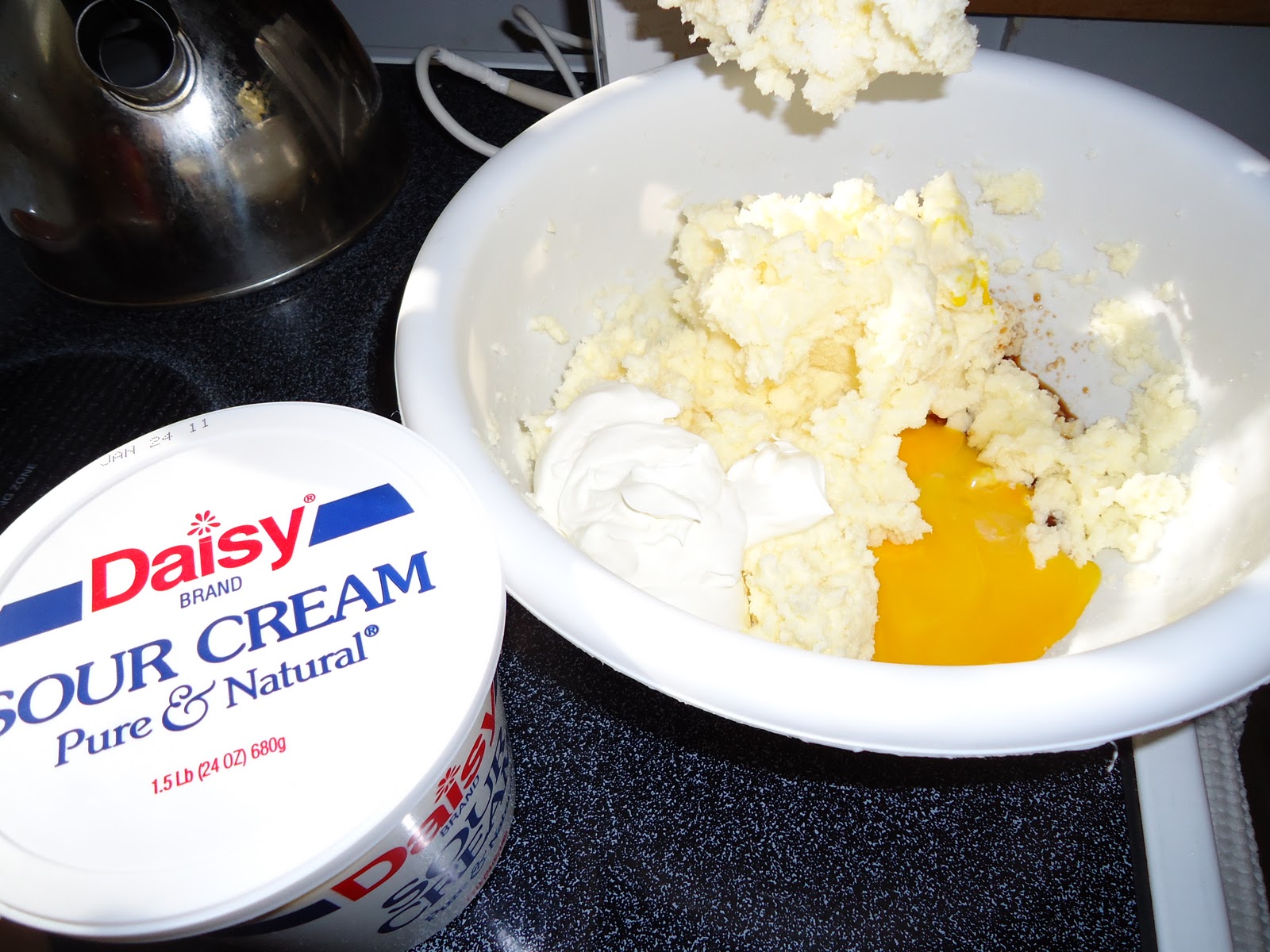 Fishful Thinking Daisy Sour Cream Spritz Cookies w/ a hint of spice Recipe