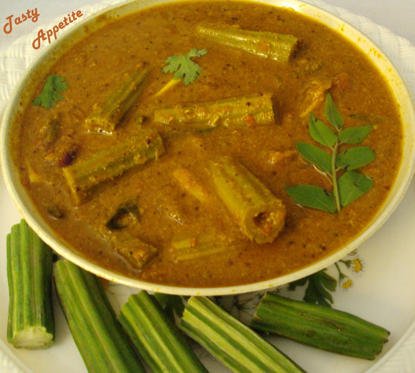 Spicy Drumstick Vathakuzhambu