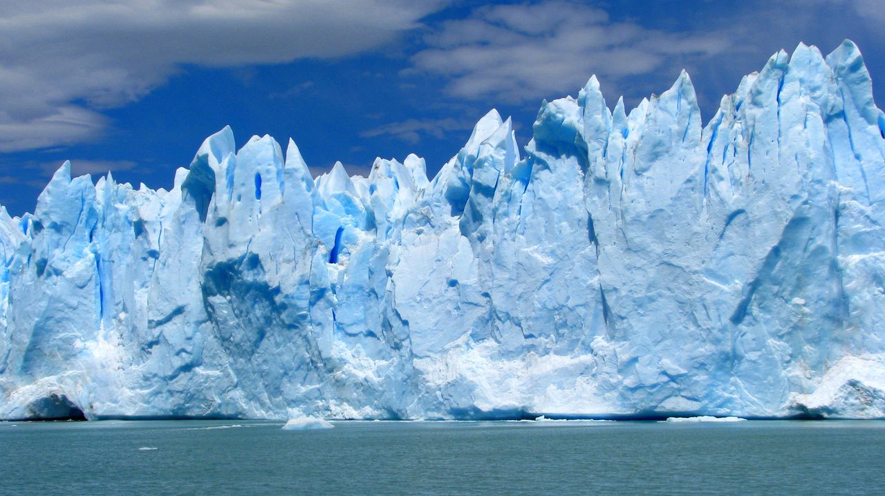 [16+Argentina+-+The+Perito+Moreno+Glacier.JPG]