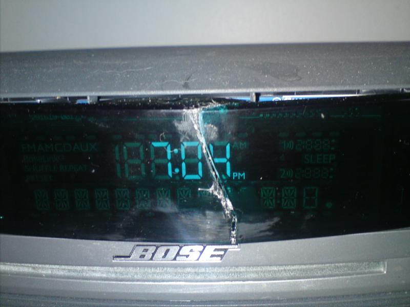 My Mobile Blog Damaged Screen of BOSE cd player