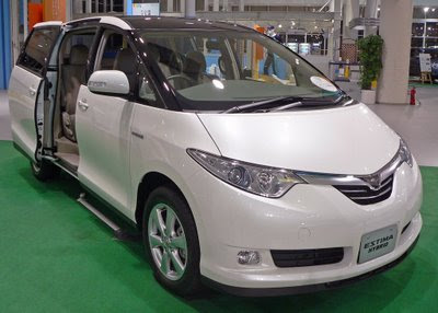 White Toyota Estima Hybrid