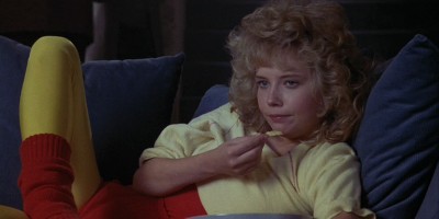 [Night-of-the-Comet-Kelli-Maroney-Snacking-1.jpg]