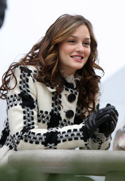 [Stars+On+Set+Of+Gossip+Girl+LAClMLRASWhl.jpg]