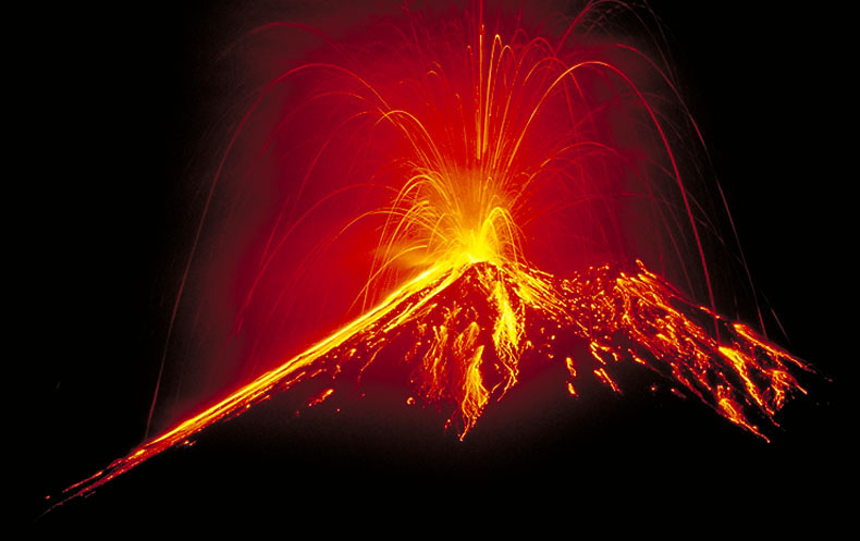 [Arenal-erupting.jpg]