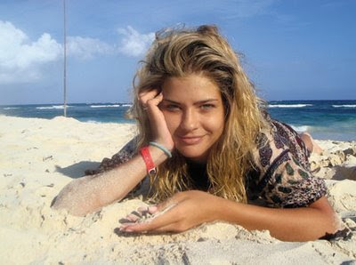 Casi Angeles ( Quase Anjos ): María Eugenia Suárez Riveiro