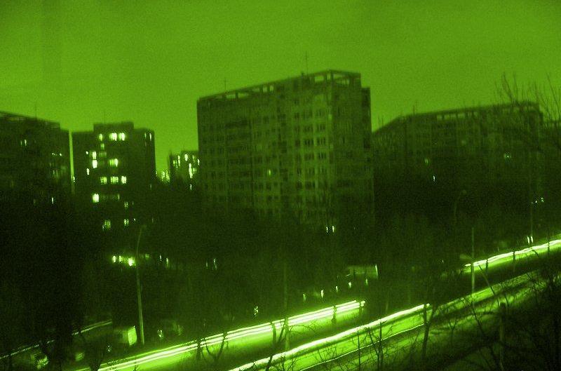 [bucurestiul+noaptea.jpg]