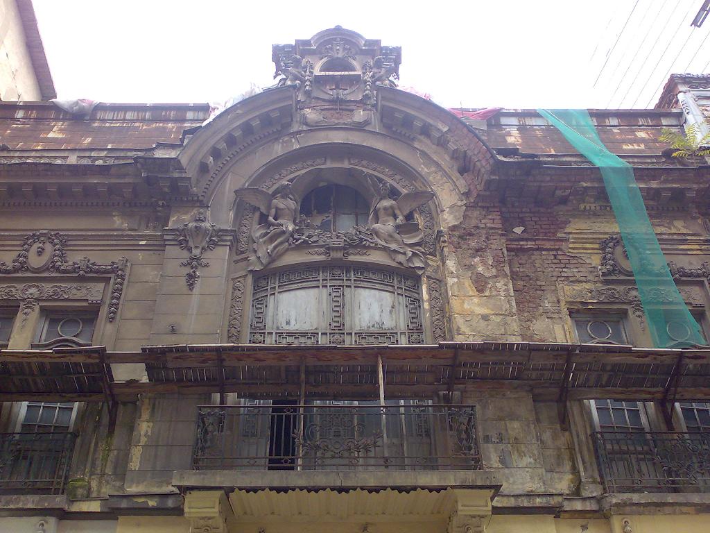 [Universul+Brezoianu.jpg]