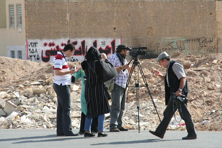 [Ion+Cristoiu+Iran+Echipa+Ziaristi+Roncea+4.JPG]