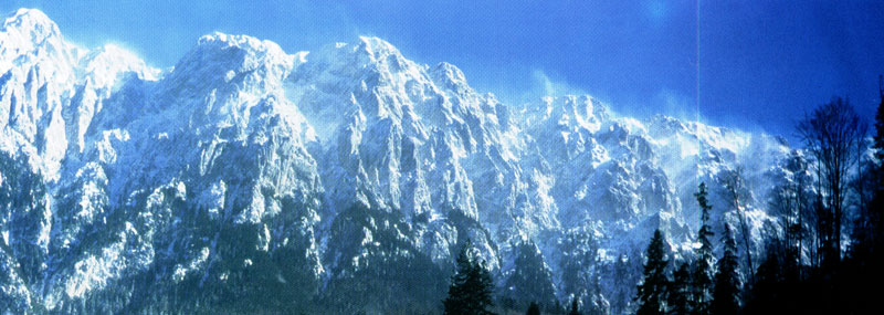 [piatra+craiului+carpatii+mihai+eminescu.jpg]