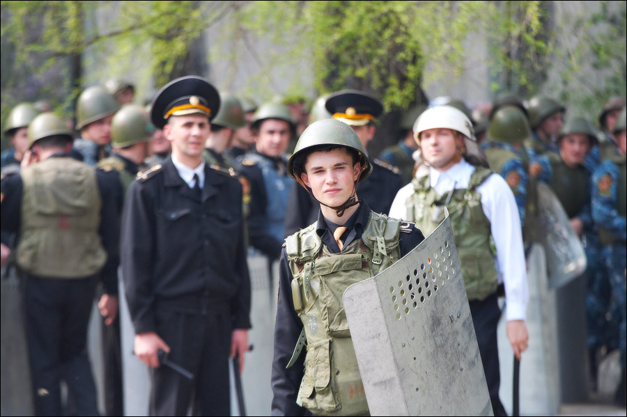 [soldat+copil+chisinau+13.jpg]