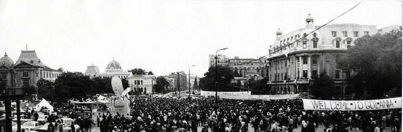 [Piata+Universitatii+1990+Foto+Pascal+Ilie+Virgil.jpg]