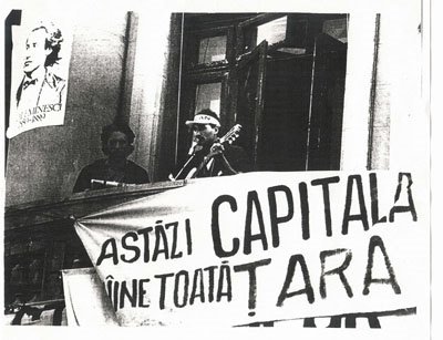 [Piata+Universitatii+Balconul+1990.jpg]