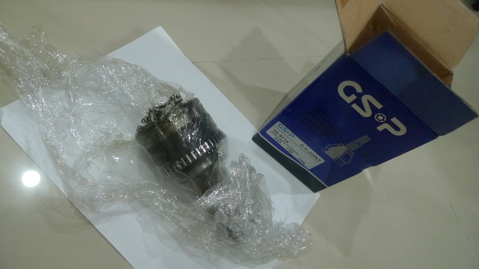 WORLD OF HT81S - JDM SWIFT SPORT: Replacement of drive shaft CV joint