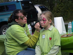 My daughter facepainting at the 2010 Illinois Lymewalk