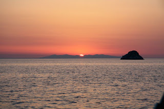 tramonto dietro la Capraia tramonto dietro la Capraia
