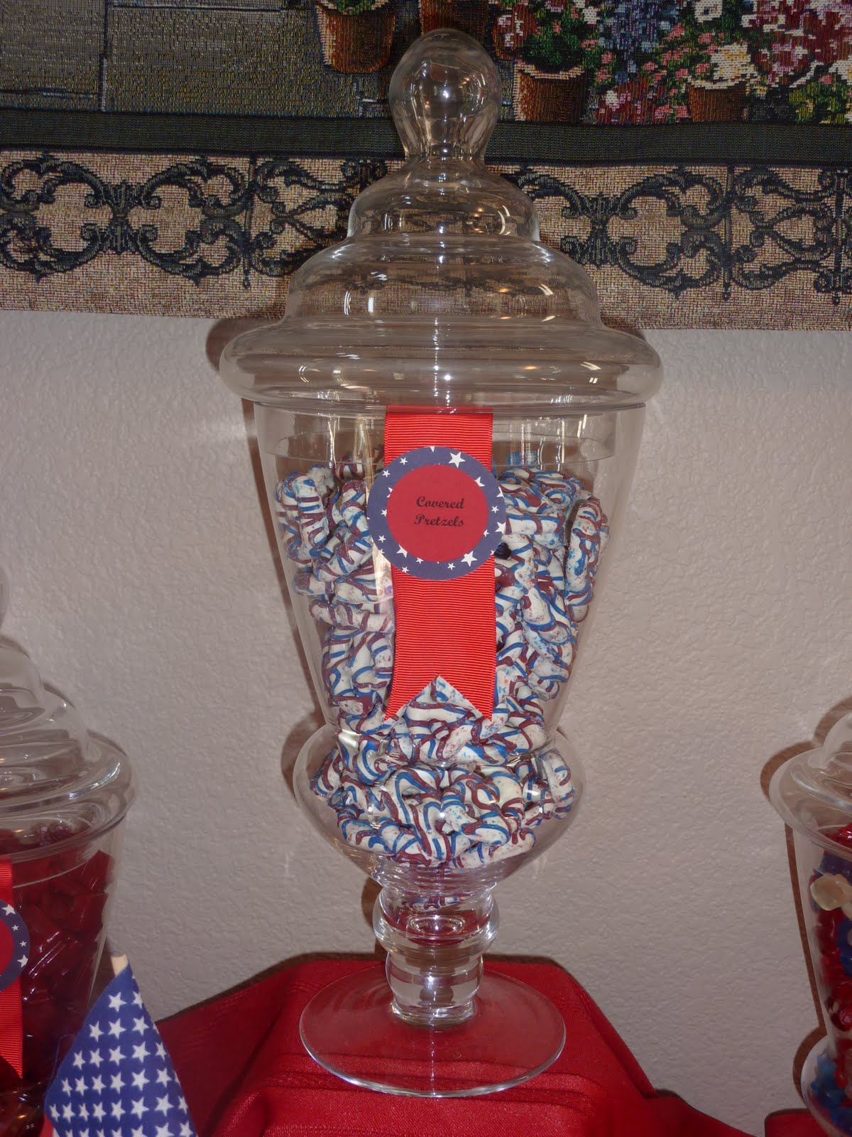Pineapple Party Girl Rentals & Design Sweet 4th of July Candy Buffet!