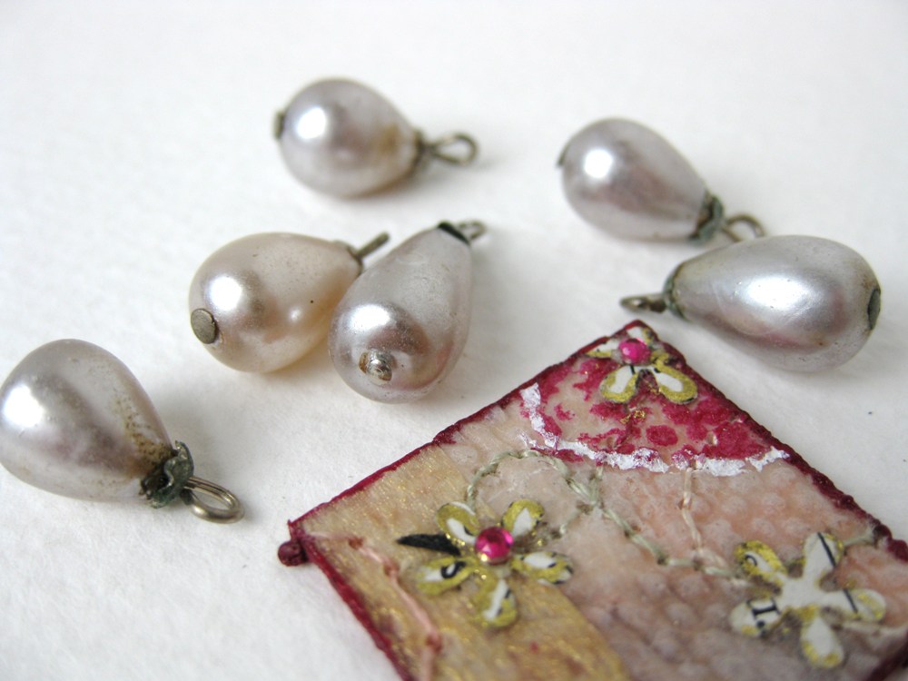 Bumbershoot Designs and Supplies New at Bumbershoot Supplies. Vintage