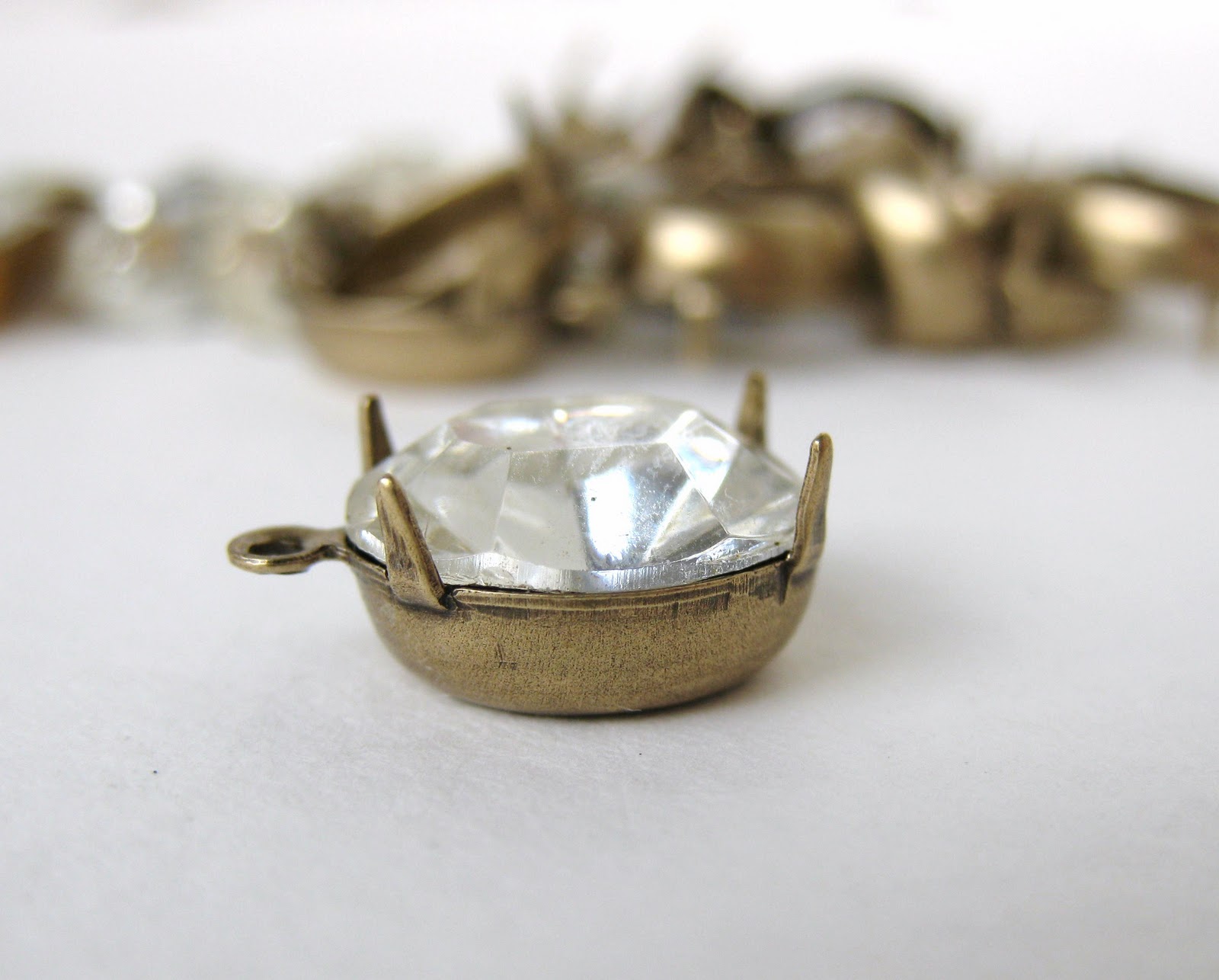 Bumbershoot Designs and Supplies Tutorial How to Set Vintage