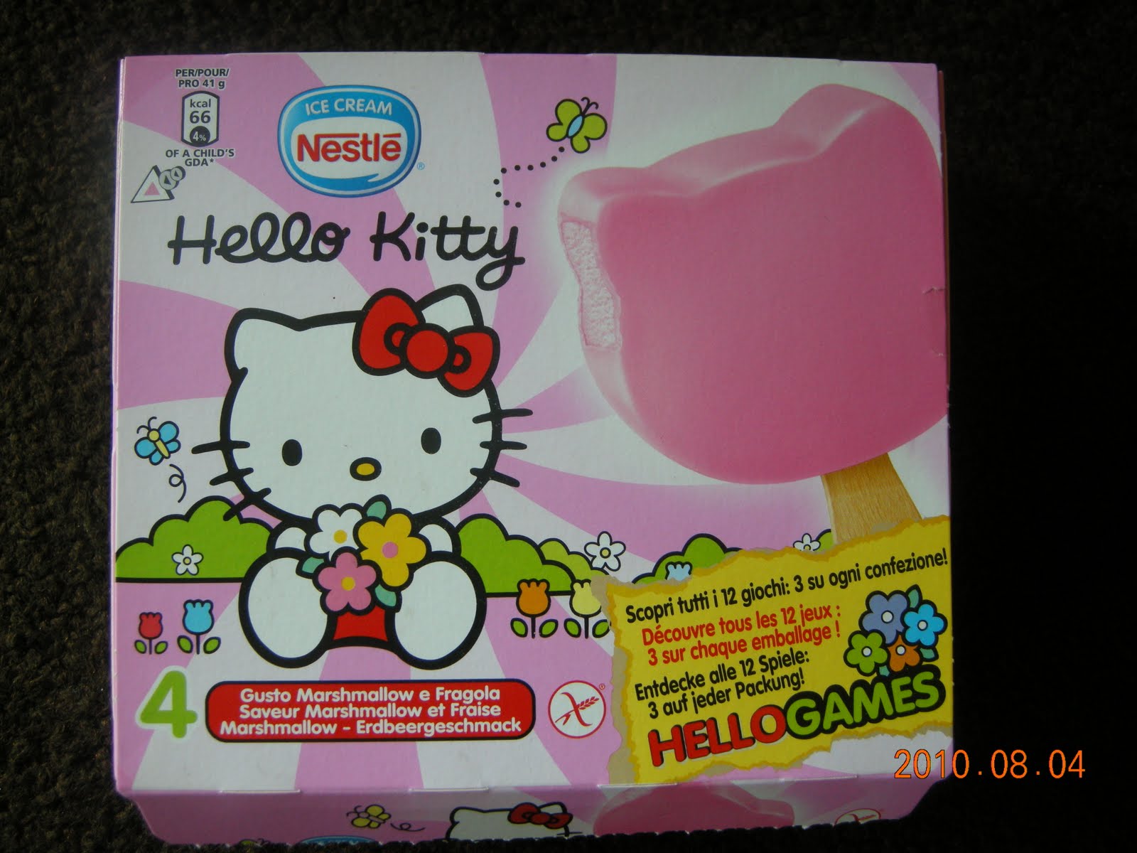 桃子 Momichan's Childhood Journal Hello Kitty Ice Cream