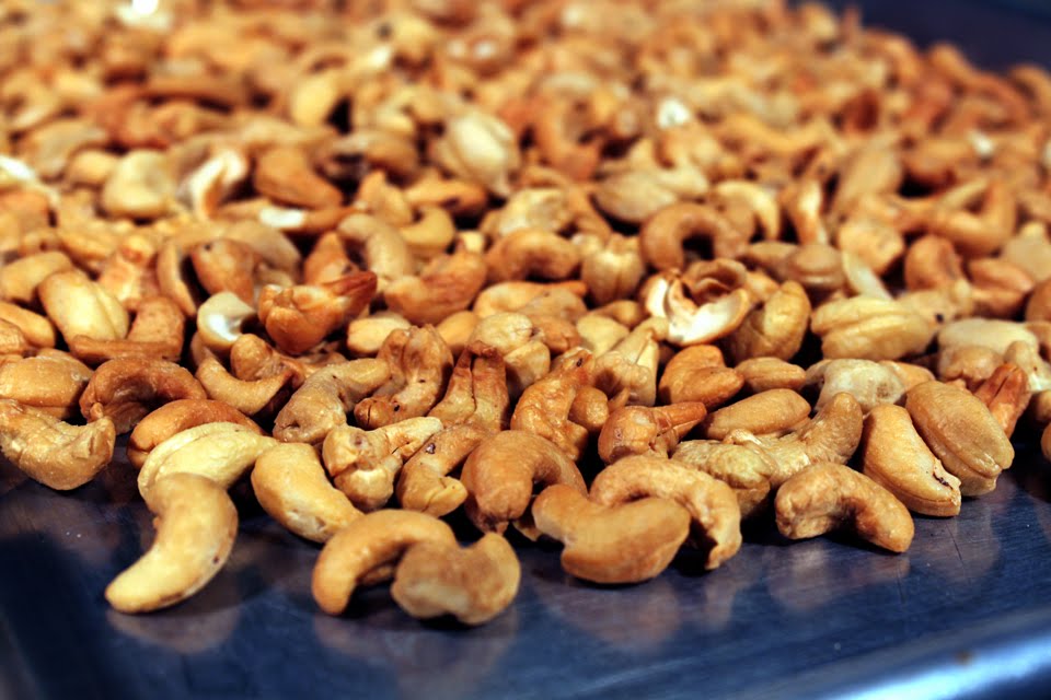 [Roast+Cashews1.JPG]