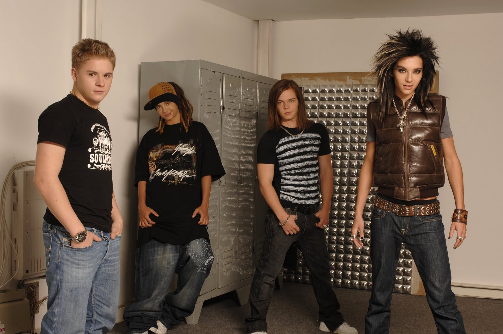 Немецкая группа парень. Токио хотел 2007. Tokio Hotel 2007. Немецкая группа Токио хотел. Токио отель группа.