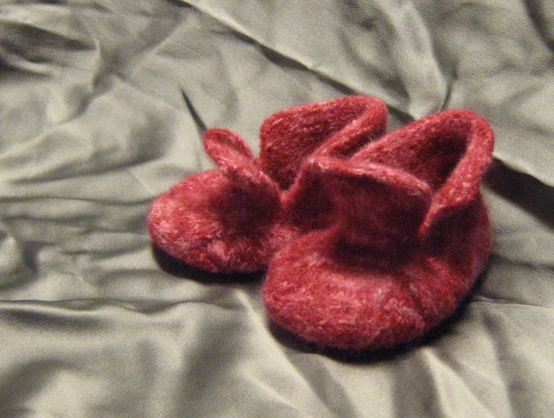 [bootied+felted.JPG]