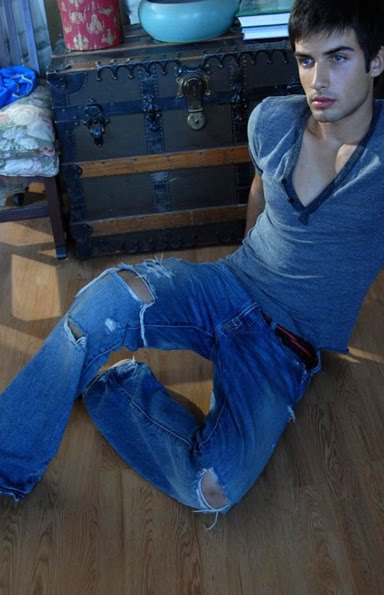 Hunk in Blue Jeans: August 2010
