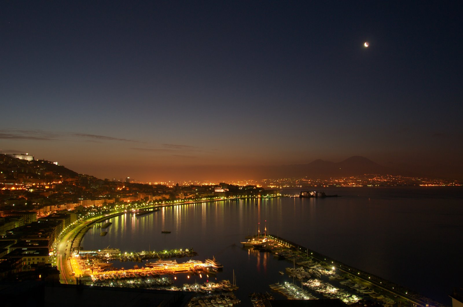 [Night_in_Naples.jpg]