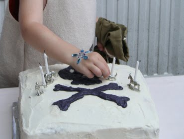 [cakecrop_2.jpg]