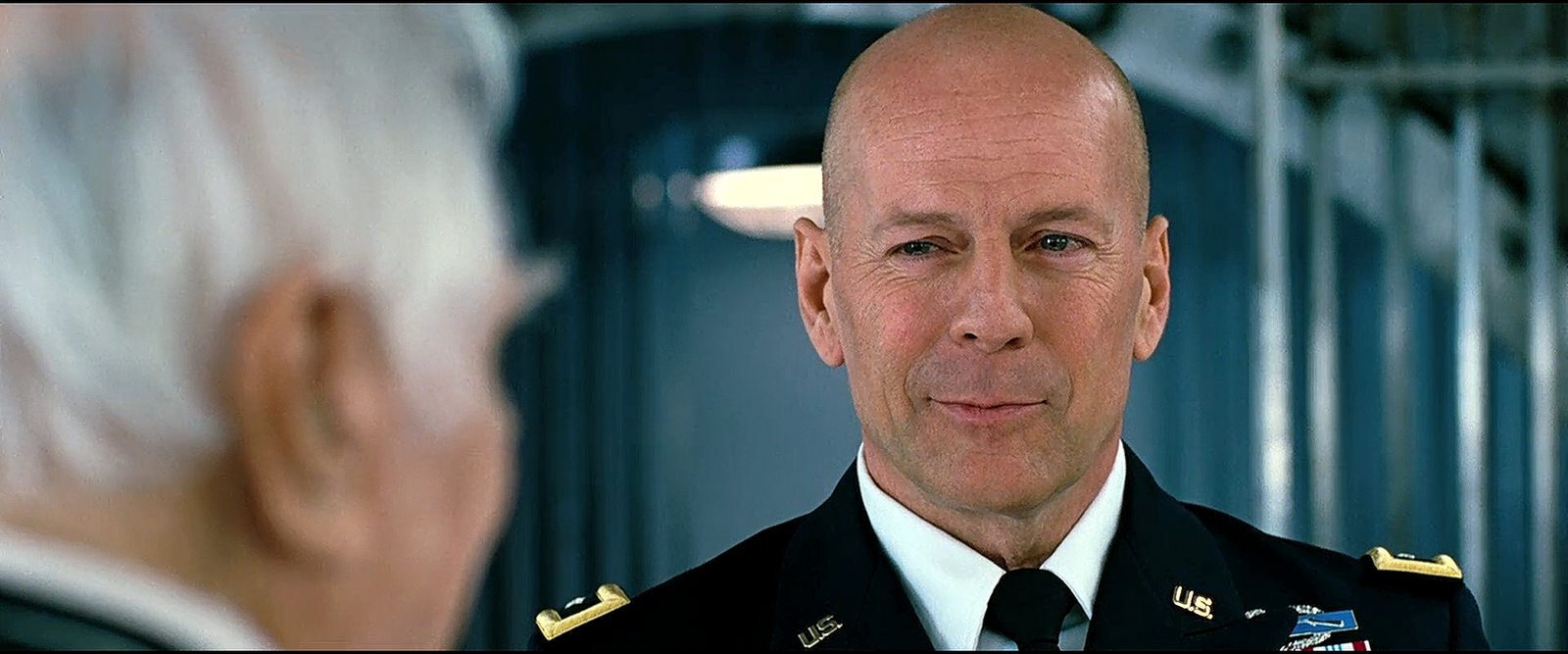 Рэд флэг. Рэд 2010 джон малкович. Фильм рэд 2 кэтрин зета-джонс. Фильм рэд актеры. Red 2 келли.