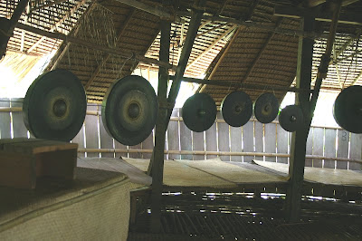 Gongs hung in the headhouse.