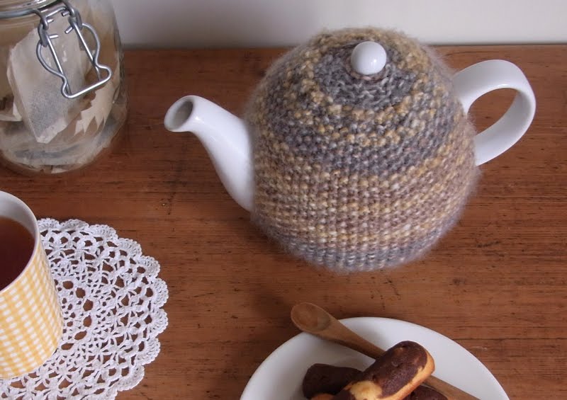 [tea+cosy+1c.jpg]