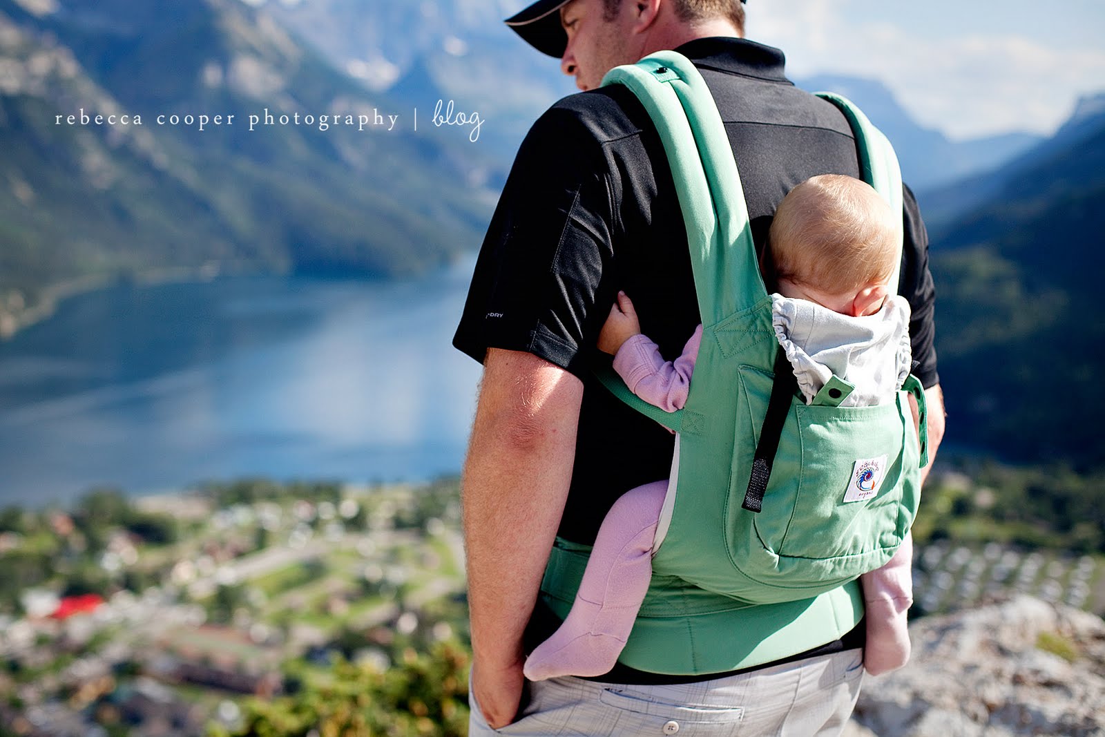 ergobaby hiking