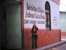 Biblioteca y bibliotecaria de San Andrés.