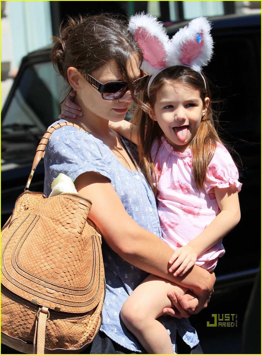 Suri Cruise Pictures Katie Holmes