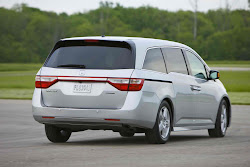 minivan honda odyssey touring elite unveiled rear officially autoevolution side revealed