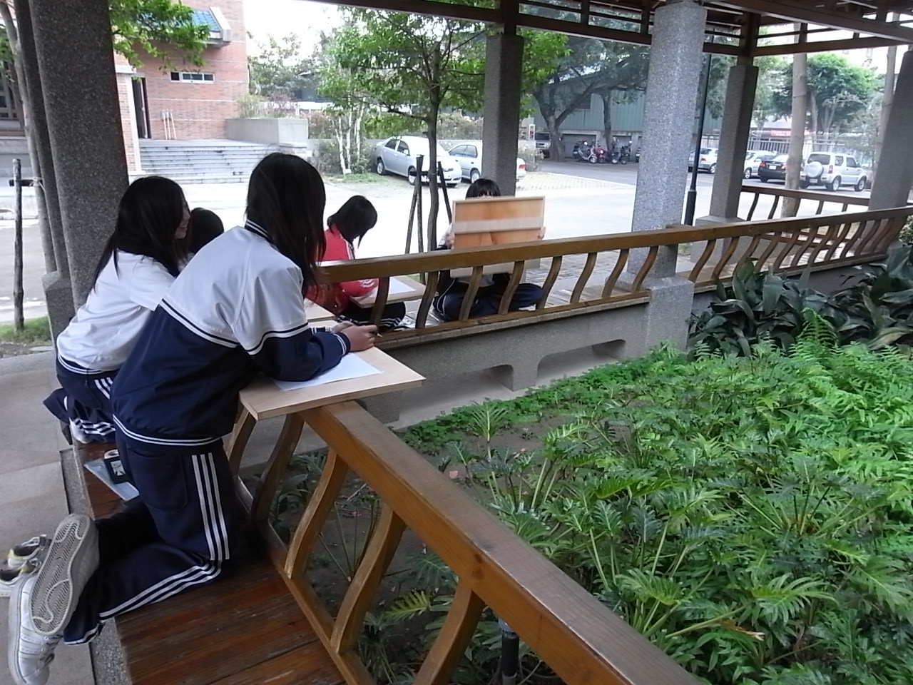 [R1094882.JPG]