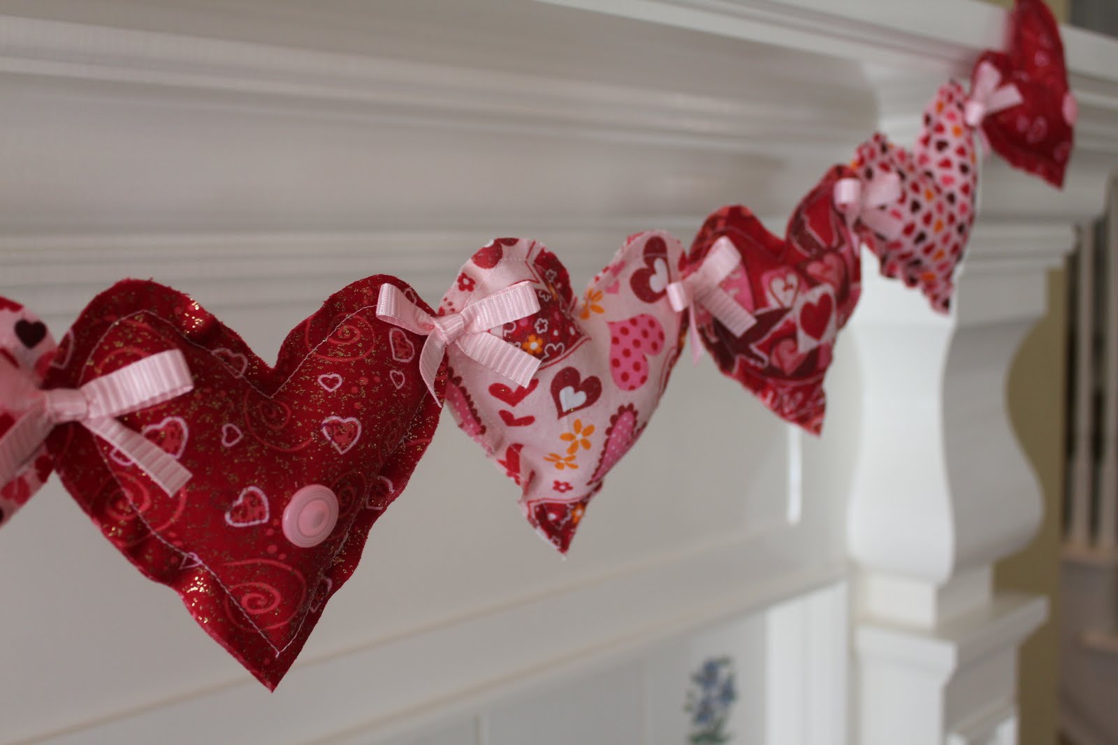 Busy Bee Lane: Valentine's Day Garland