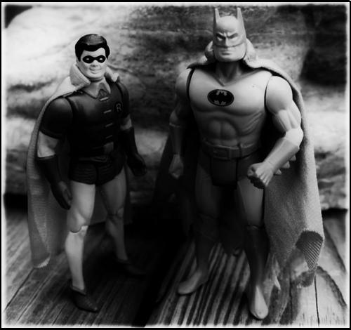 [batman+and+robin_superpowers+figures_photo+BW.jpg]