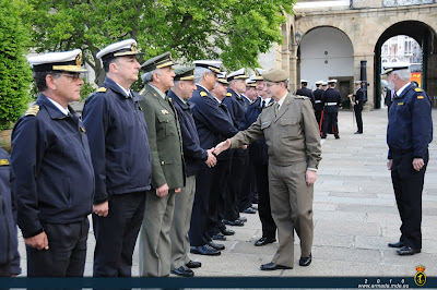 El Director General de Armamento y Material visita el Arsenal de Ferrol y navega en la fragata ‘Blas de Lezo’ y en el portaaviones ‘Juan Carlos I’.