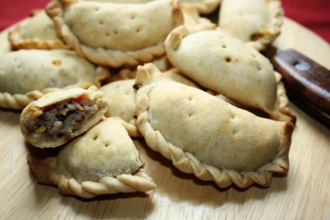 [empanadas+de+carne+003.jpg]