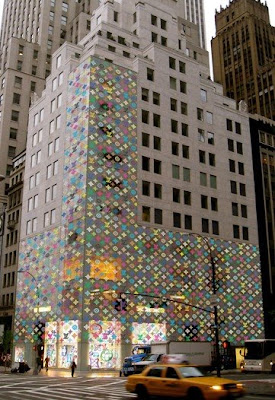Louis Vuitton Addicted: Update: Louis Vuitton 5th Avenue is being wrapped!?!