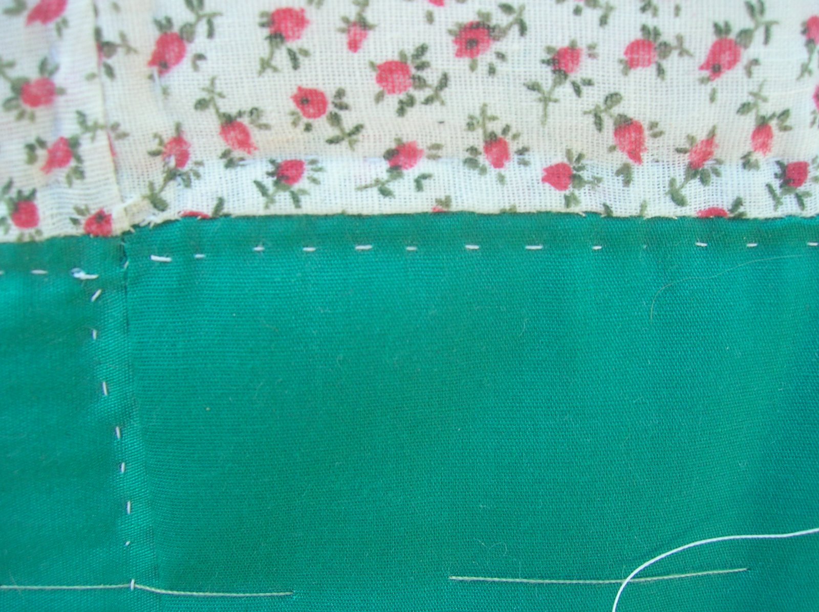 [quilt_closeup_stitch.JPG]