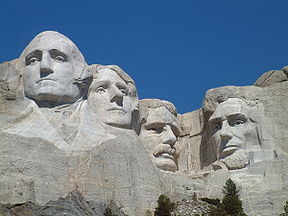 [288px-Mount_Rushmore_National_Memorial.jpg]