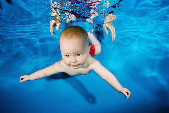 emotionfun: Sweetest Kids Swimming & Enjoying