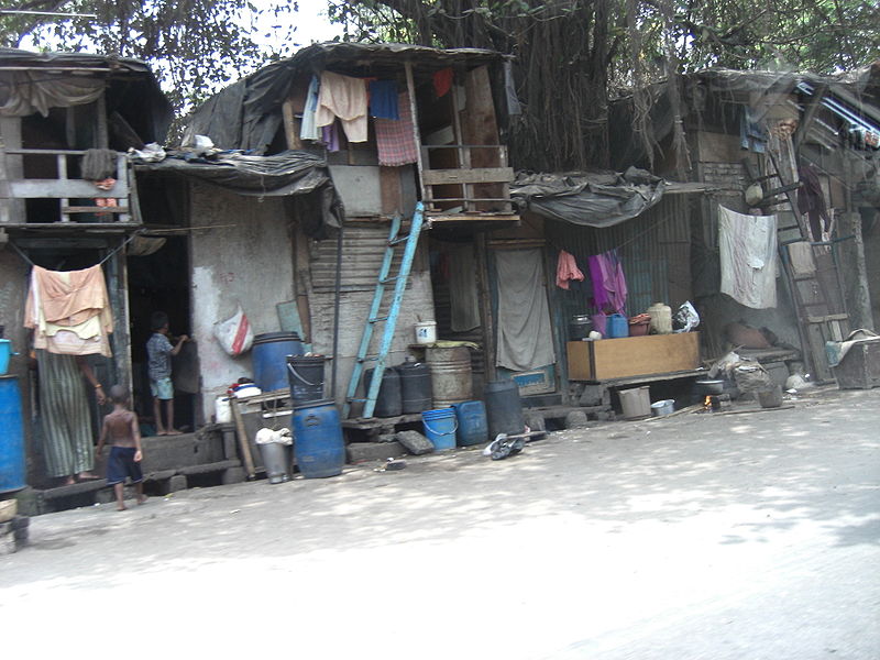 [800px-Wadala_slums_-_Mumbai.jpg]