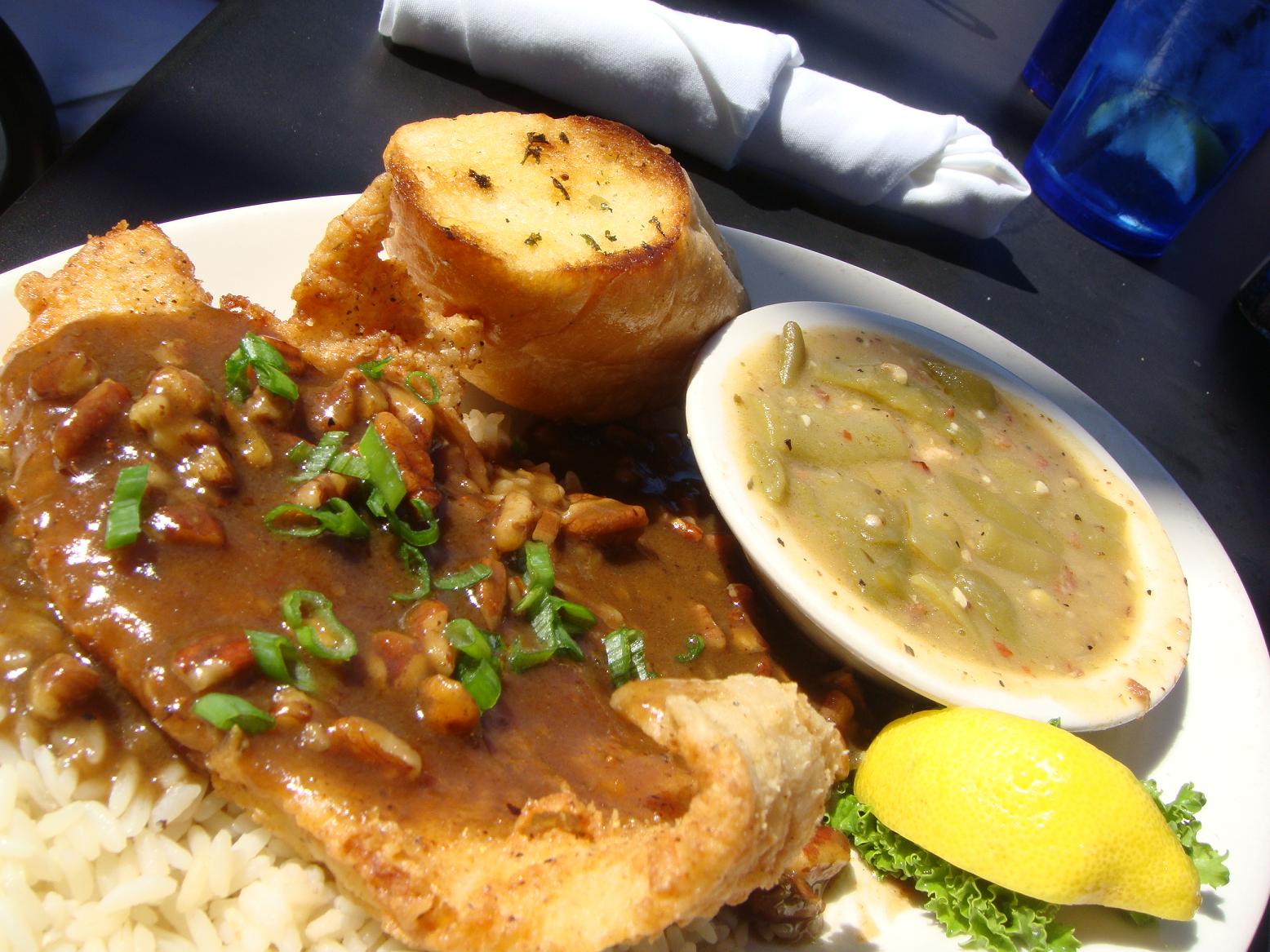 Nutty Eve 9's food blog Razzoos Cajun Cafe Round Rock, Austin