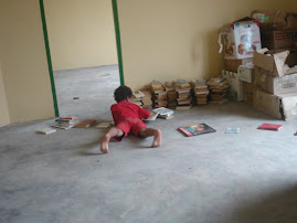 To read is to play